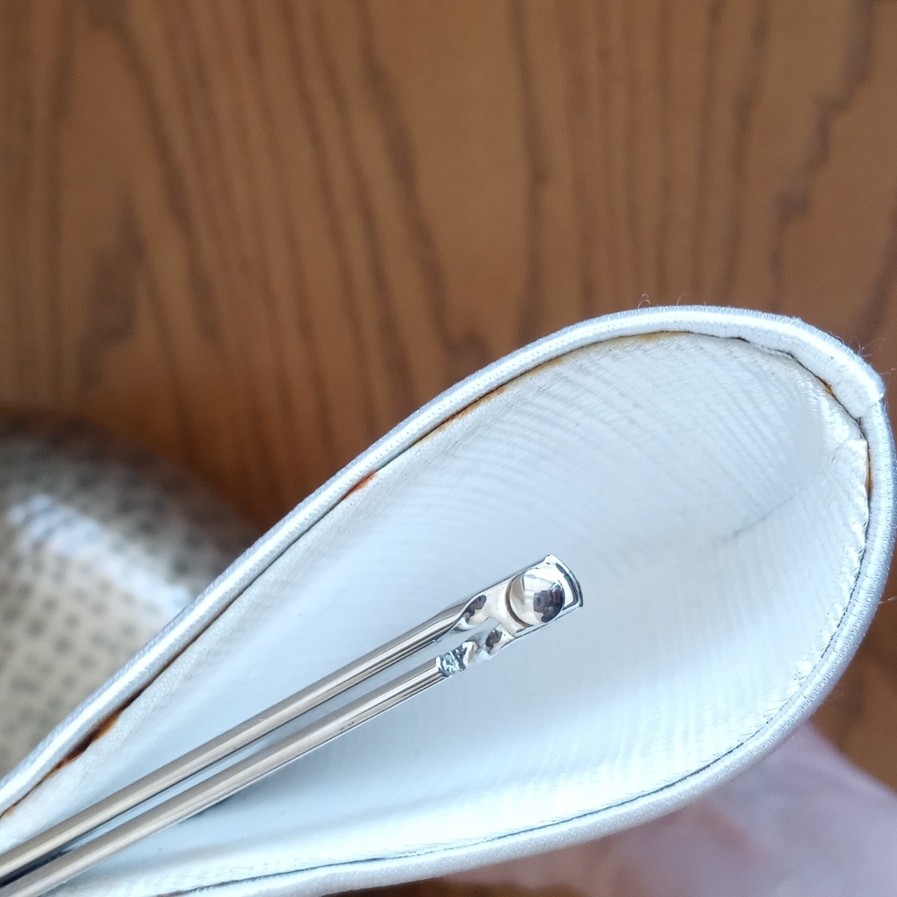 Vintage Art Deco Style White Satin Criss Cross Clutch with Hidden Chain - Picture 15 of 16